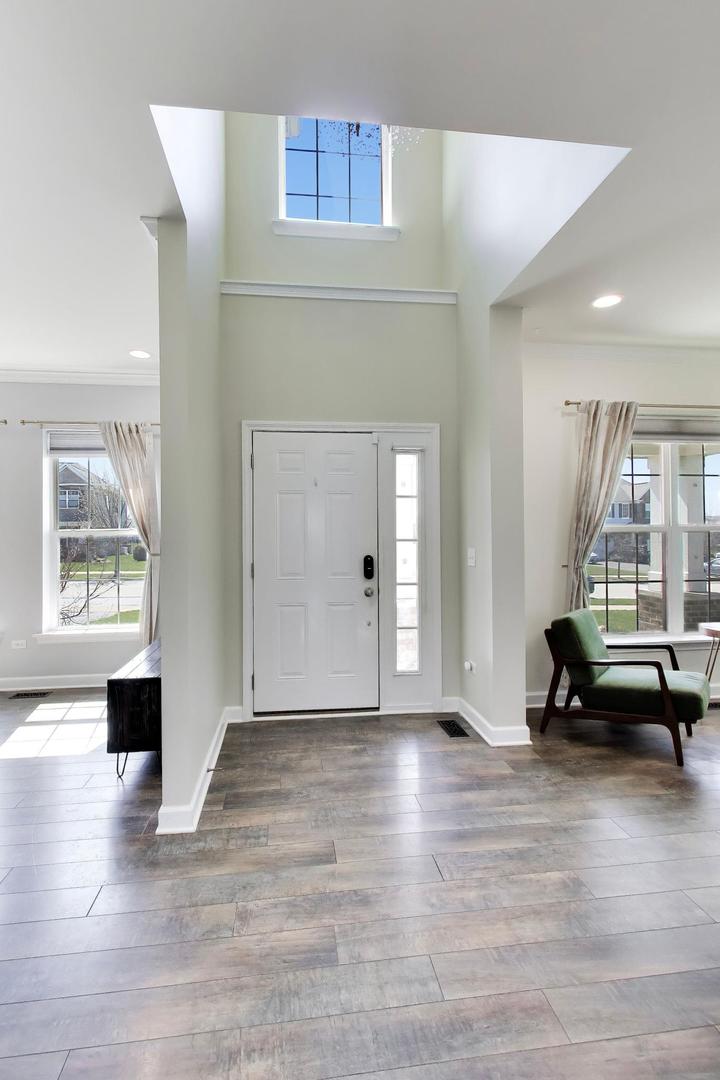 13836 Amelia Drive, Lemont, IL