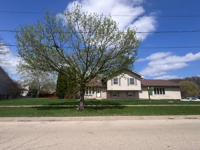 396 Ridgeland Avenue, West Chicago, IL