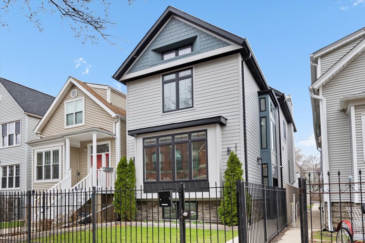 2514 W Moffat Street, Chicago, IL