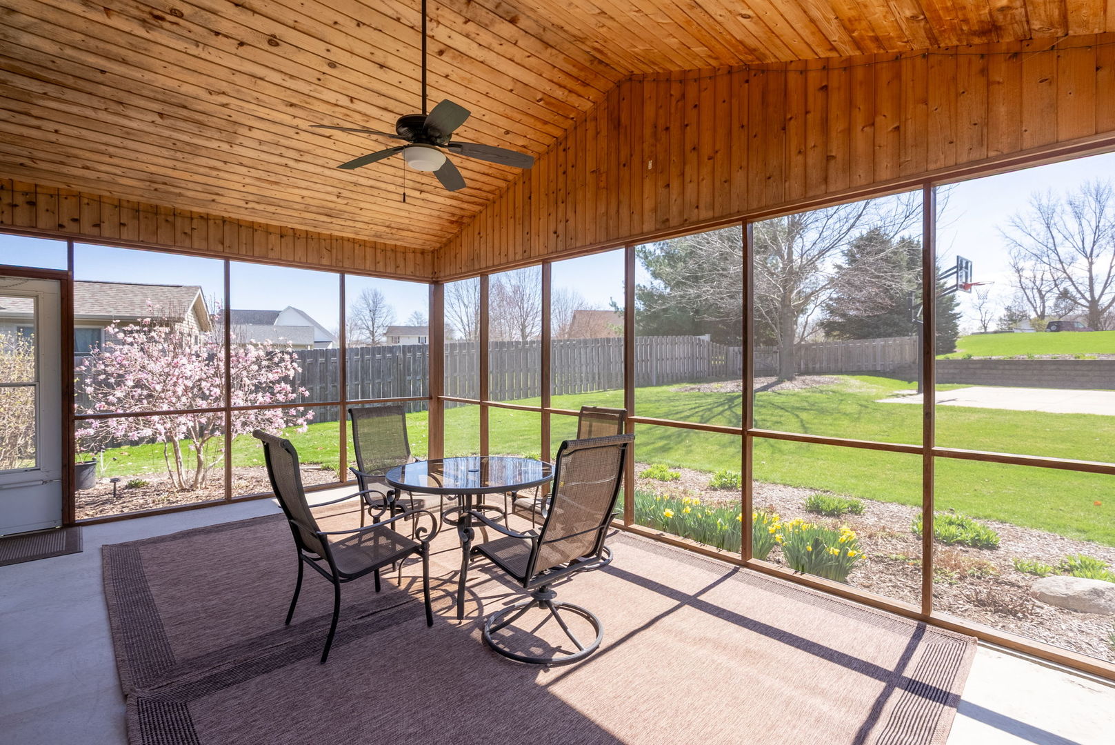 1524 Silver Valley Drive, Dewitt, IA