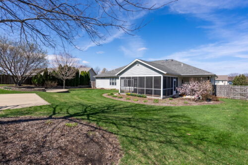 1524 Silver Valley Drive, Dewitt, IA