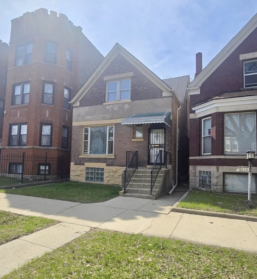 6836 S Calumet Avenue, Chicago, IL