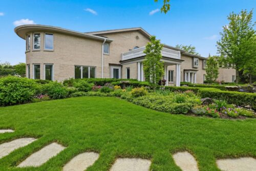 1877 Banbury Road, Inverness, IL