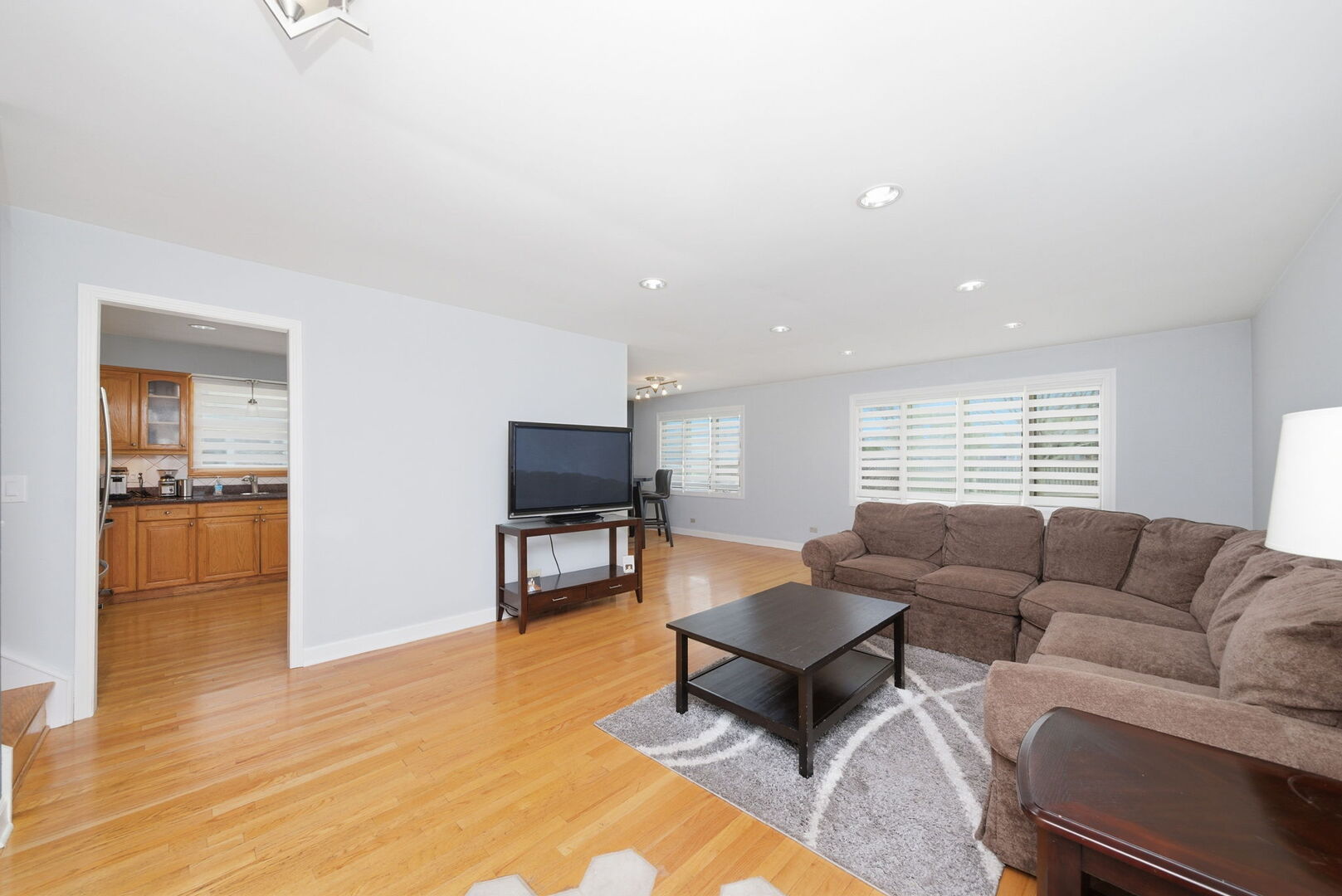 8512 Natchez Avenue, Burbank, IL