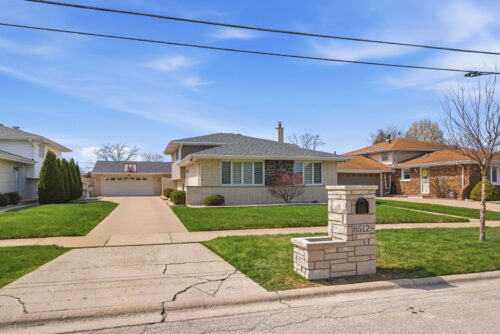 8512 Natchez Avenue, Burbank, IL