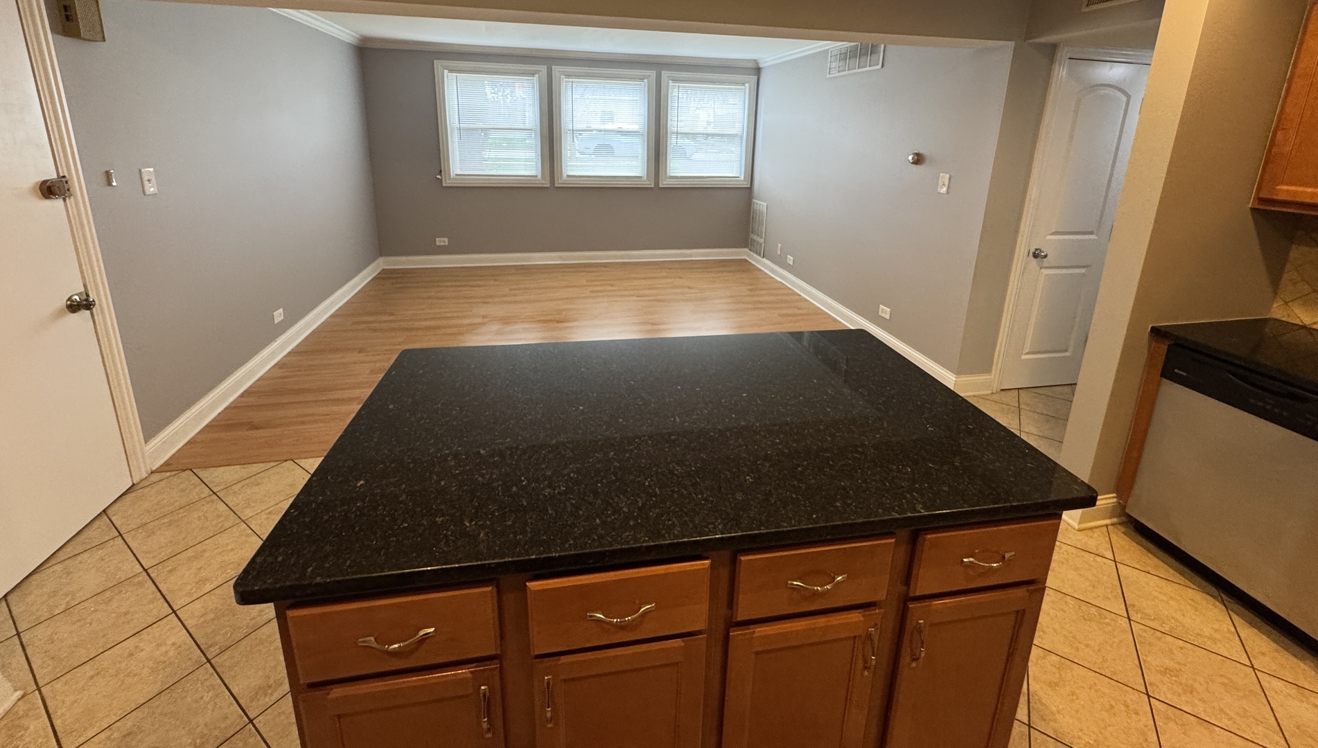 1288 PERRY Street #02, Des Plaines, IL