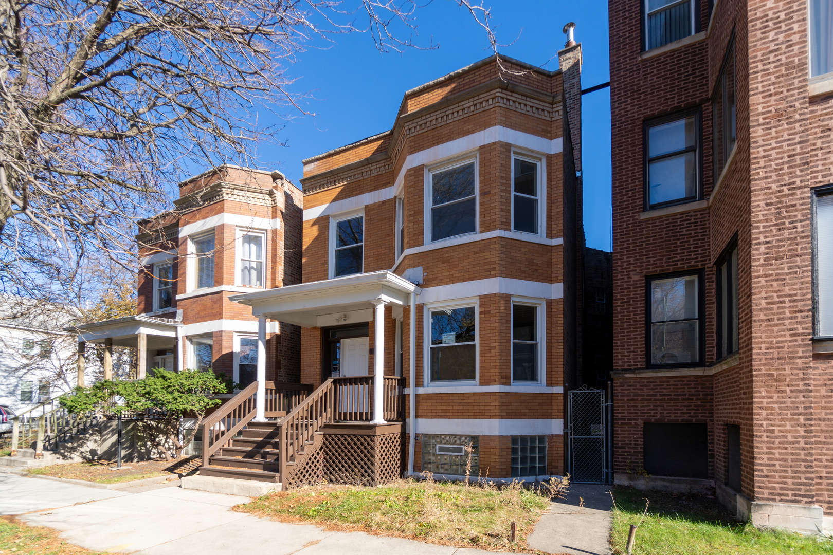 6961 S Eberhart Avenue, Chicago, IL