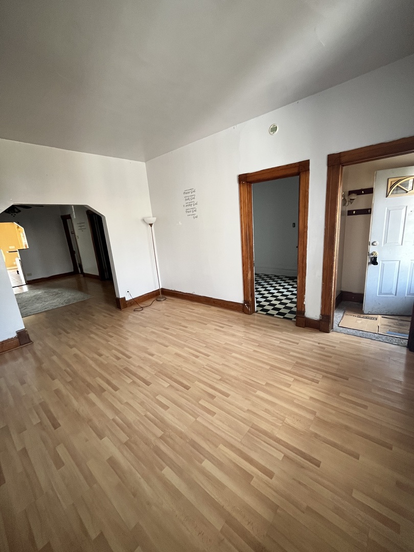 2913 E 97th Street, Chicago, IL