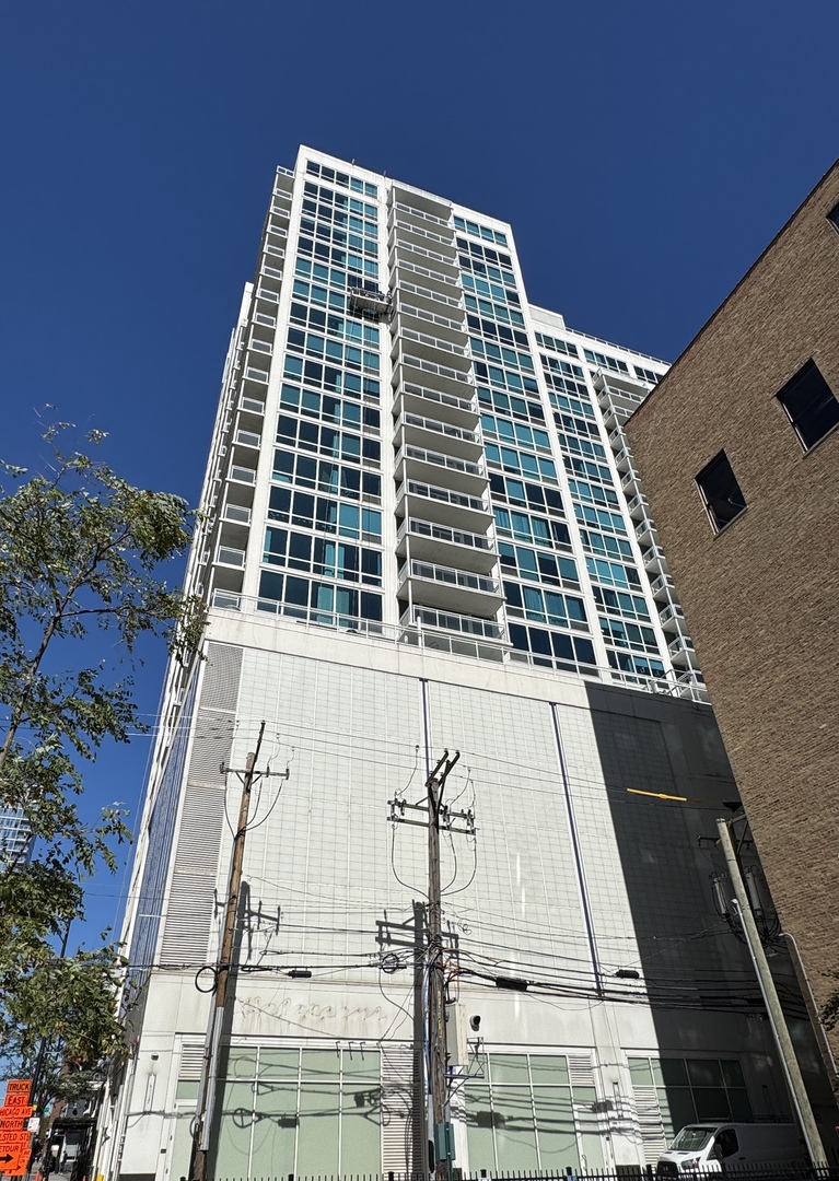 757 N Orleans Street #812, Chicago, IL