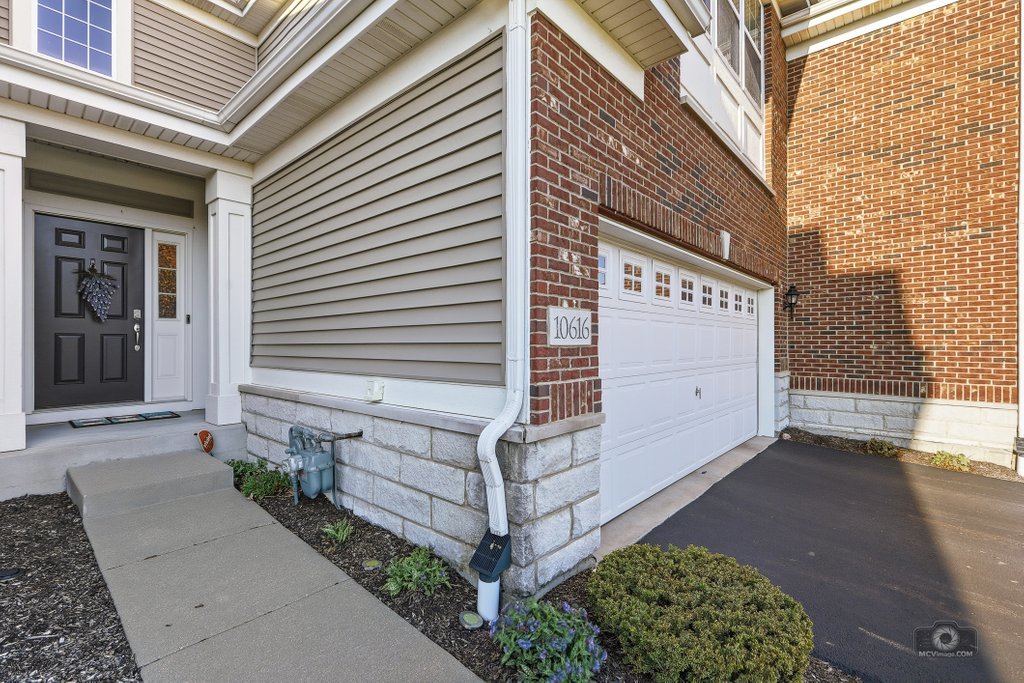 10616 W 154th Street, Orland Park, IL