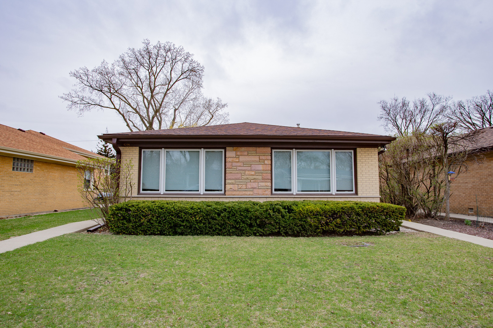 9235 Kildare Avenue, Skokie, IL