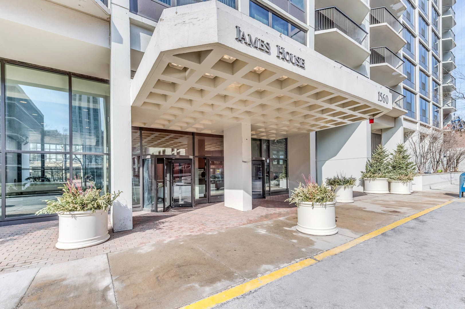 1560 N Sandburg Terrace #4009J, Chicago, IL