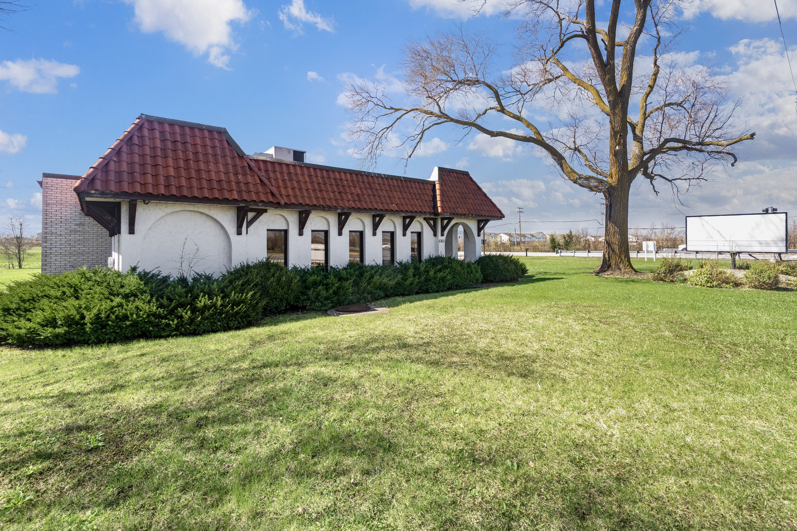 6363 W Lincoln Highway, Matteson, IL