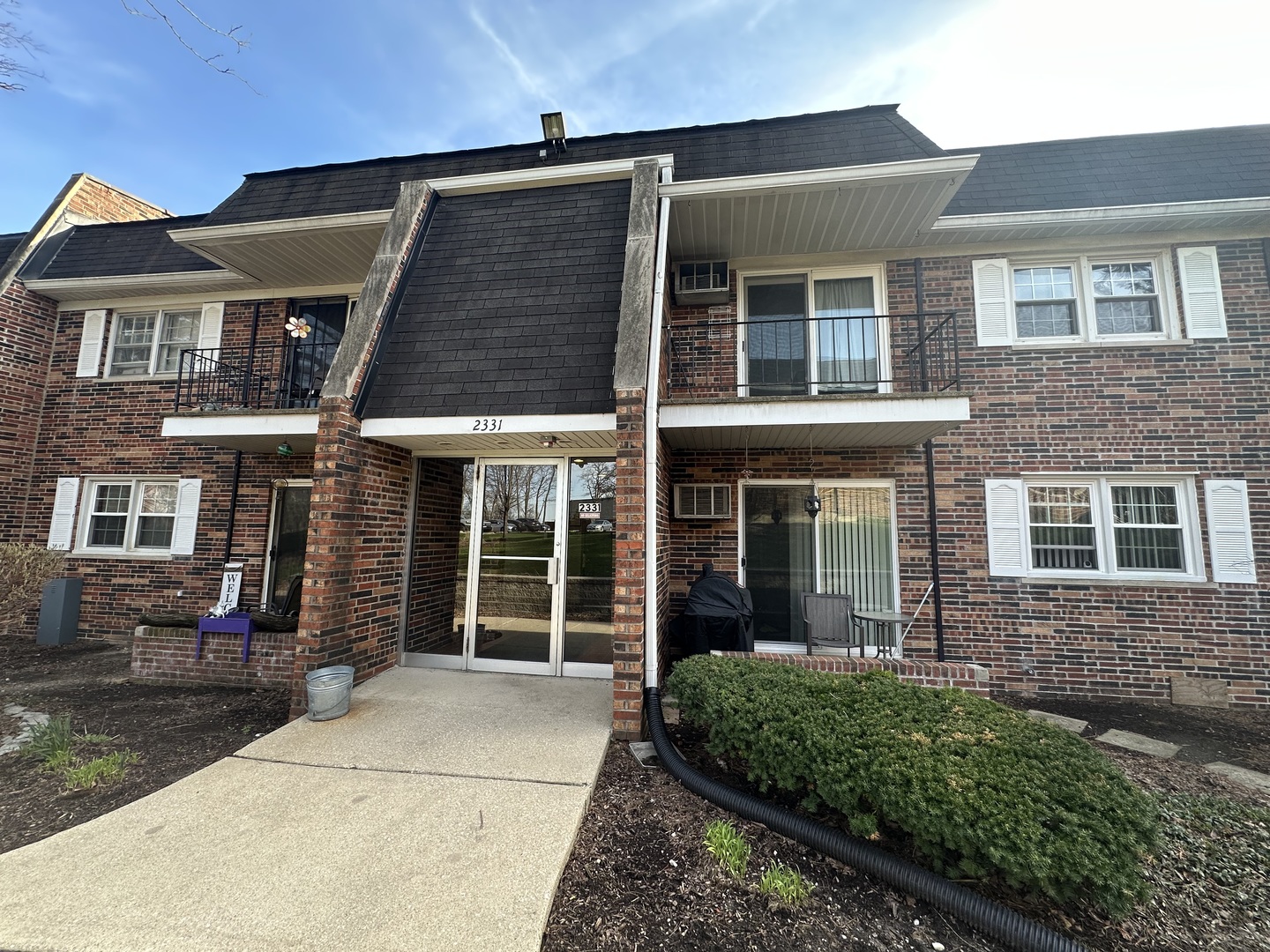 2331 Ogden Avenue #4, Downers Grove, IL