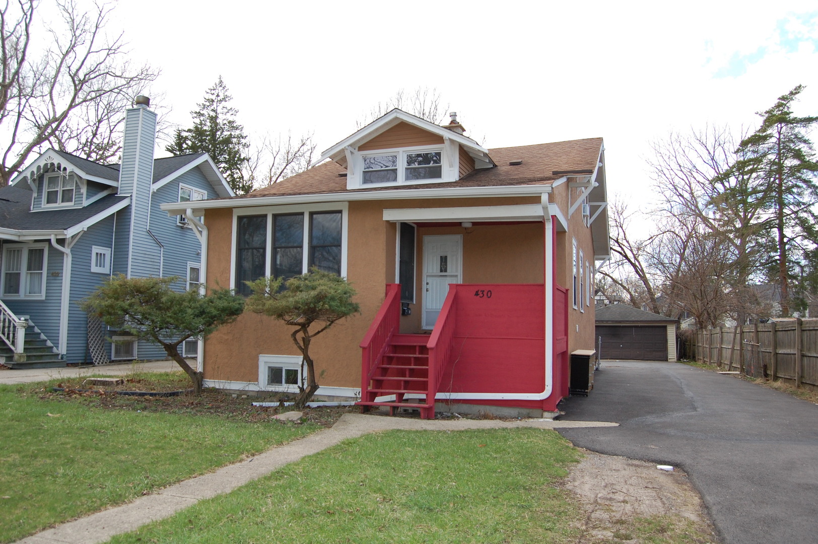 430 S Monterey Avenue, Villa Park, IL