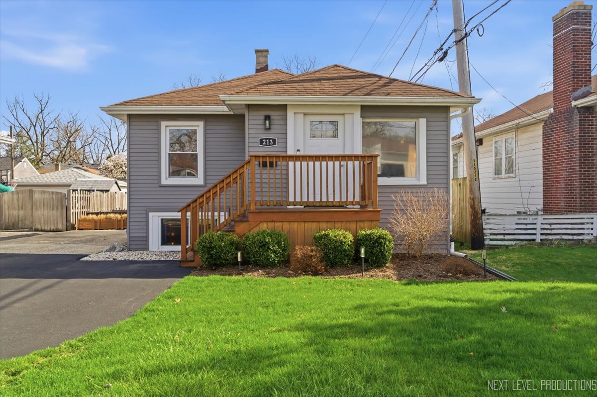 213 W School Street, Villa Park, IL