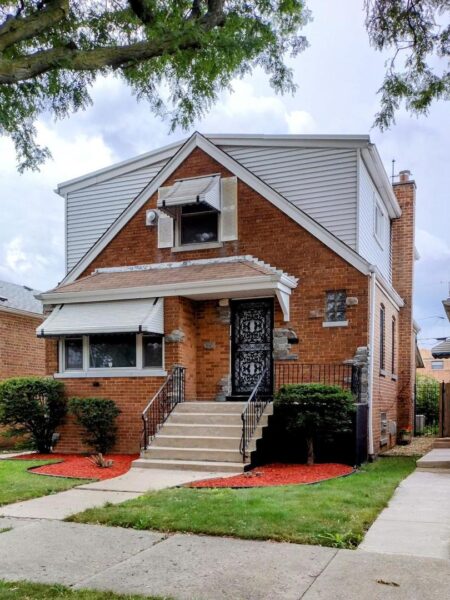 9630 S La Salle Street, Chicago, IL