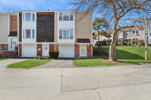 1936 Whitingham Lane, Hoffman Estates, IL
