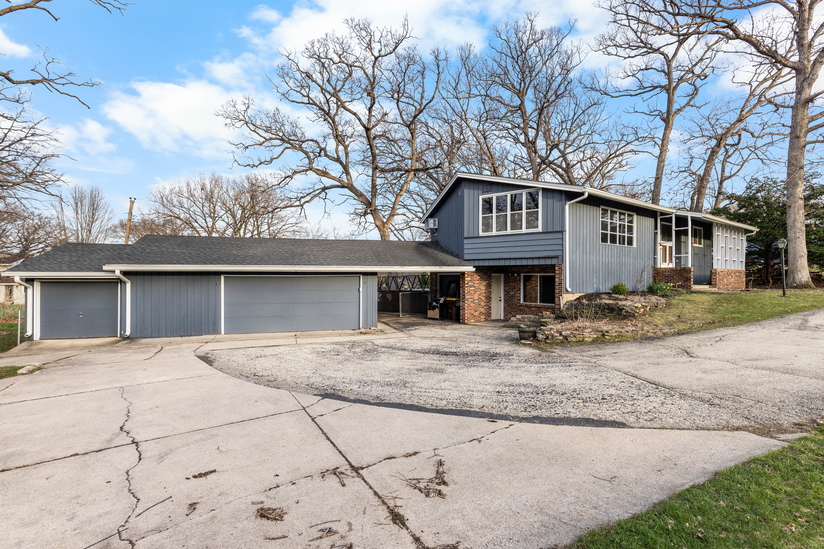 5403 Mcfarland Road, Loves Park, IL