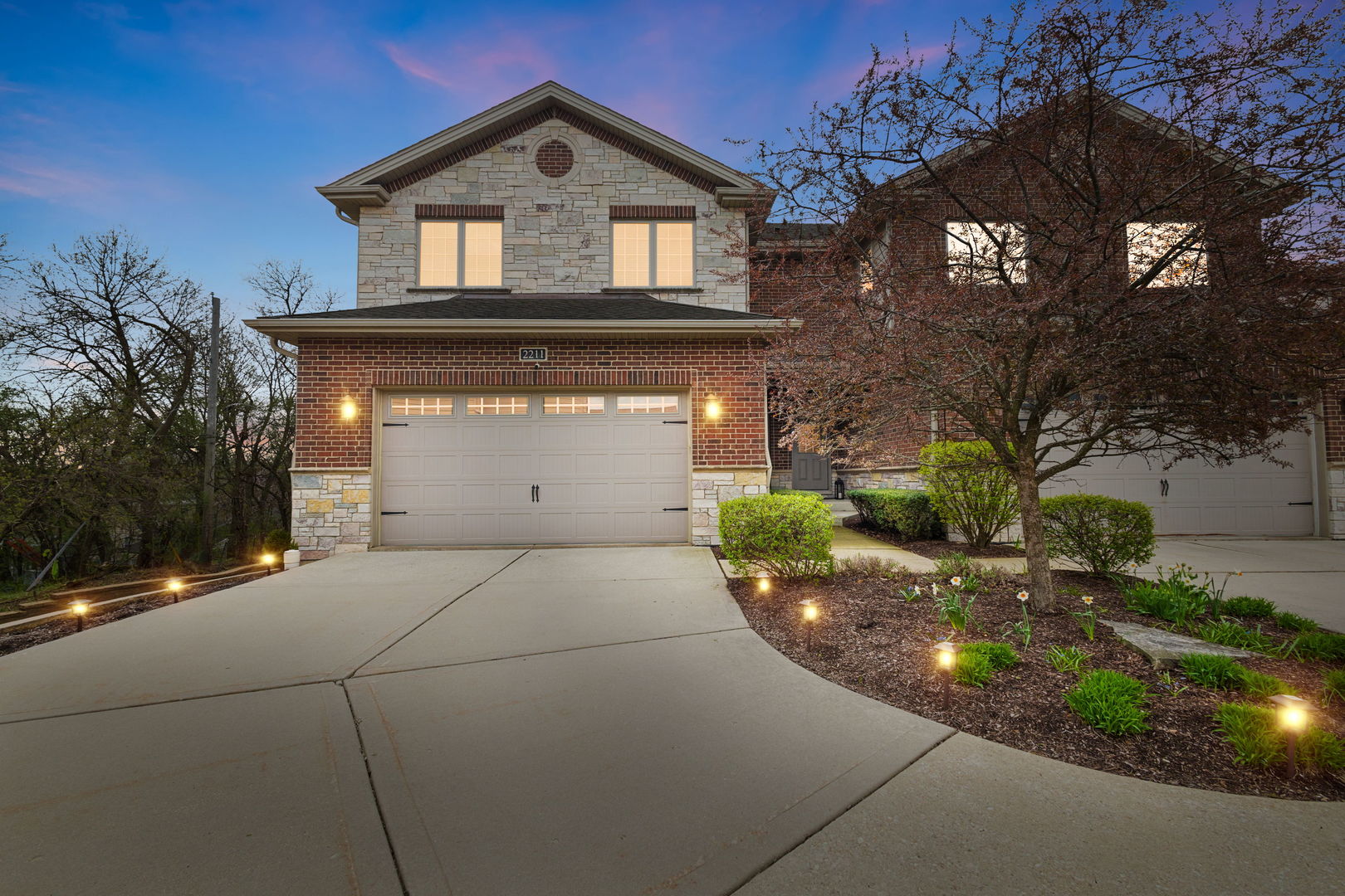 2211 Maple Hill Court, Downers Grove, IL