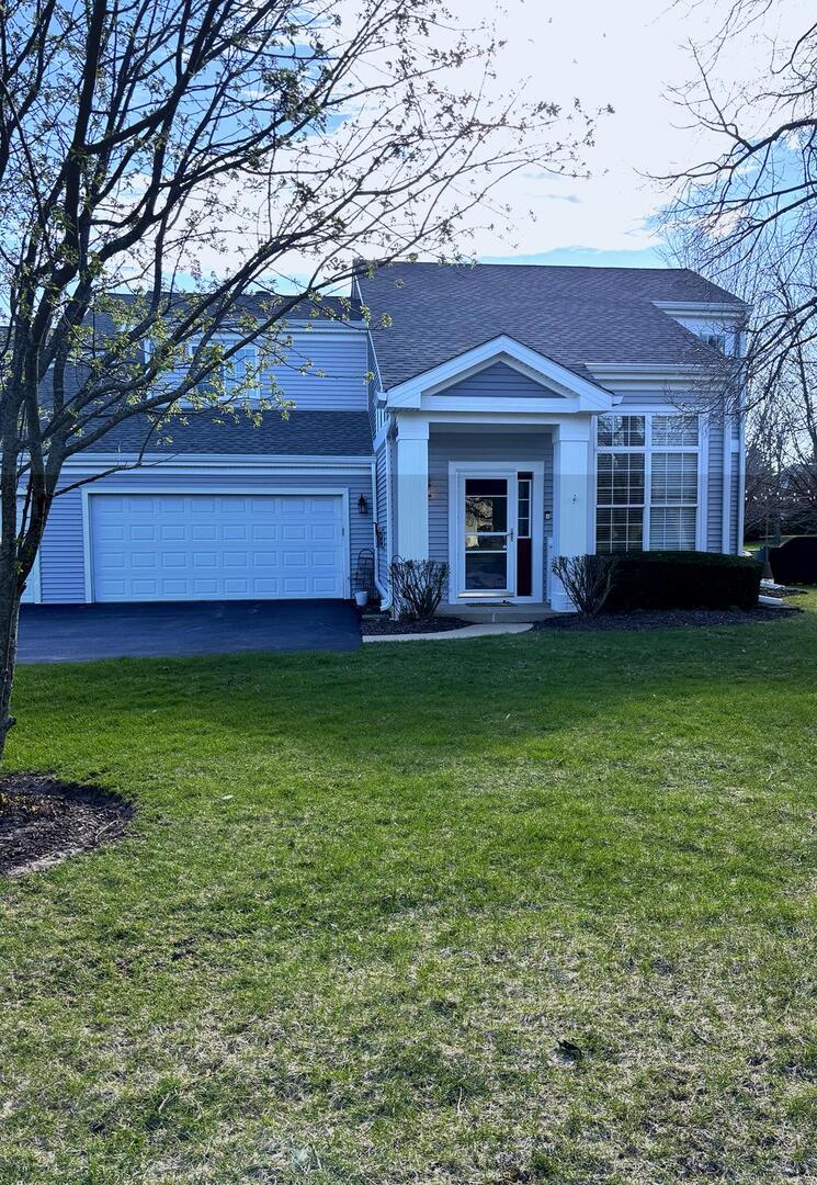 201 Grays Drive #201, Oswego, IL