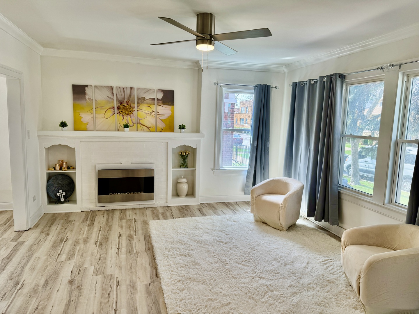 8445 S May Street, Chicago, IL