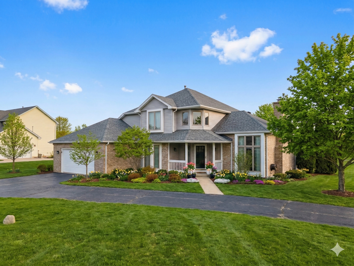 613 Silver Glen Road, McHenry, IL
