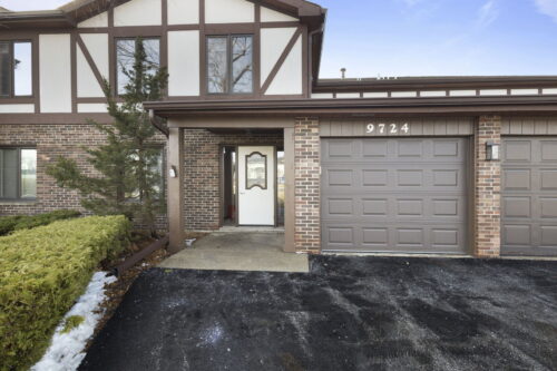 9724 W Creek Road #E2, Palos Park, IL