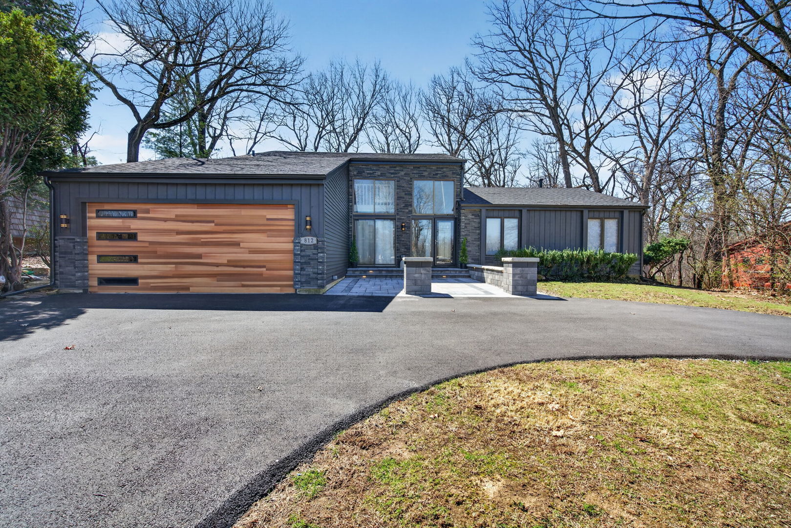 812 TAM O SHANTER Circle, Bolingbrook, IL