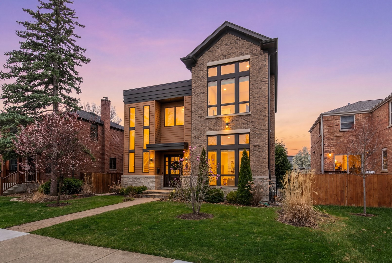 230 N Delphia Avenue, Park Ridge, IL