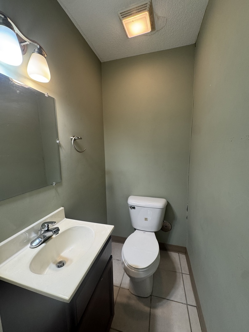 1809 1/2 2ND Avenue #3, Rock Island, IL