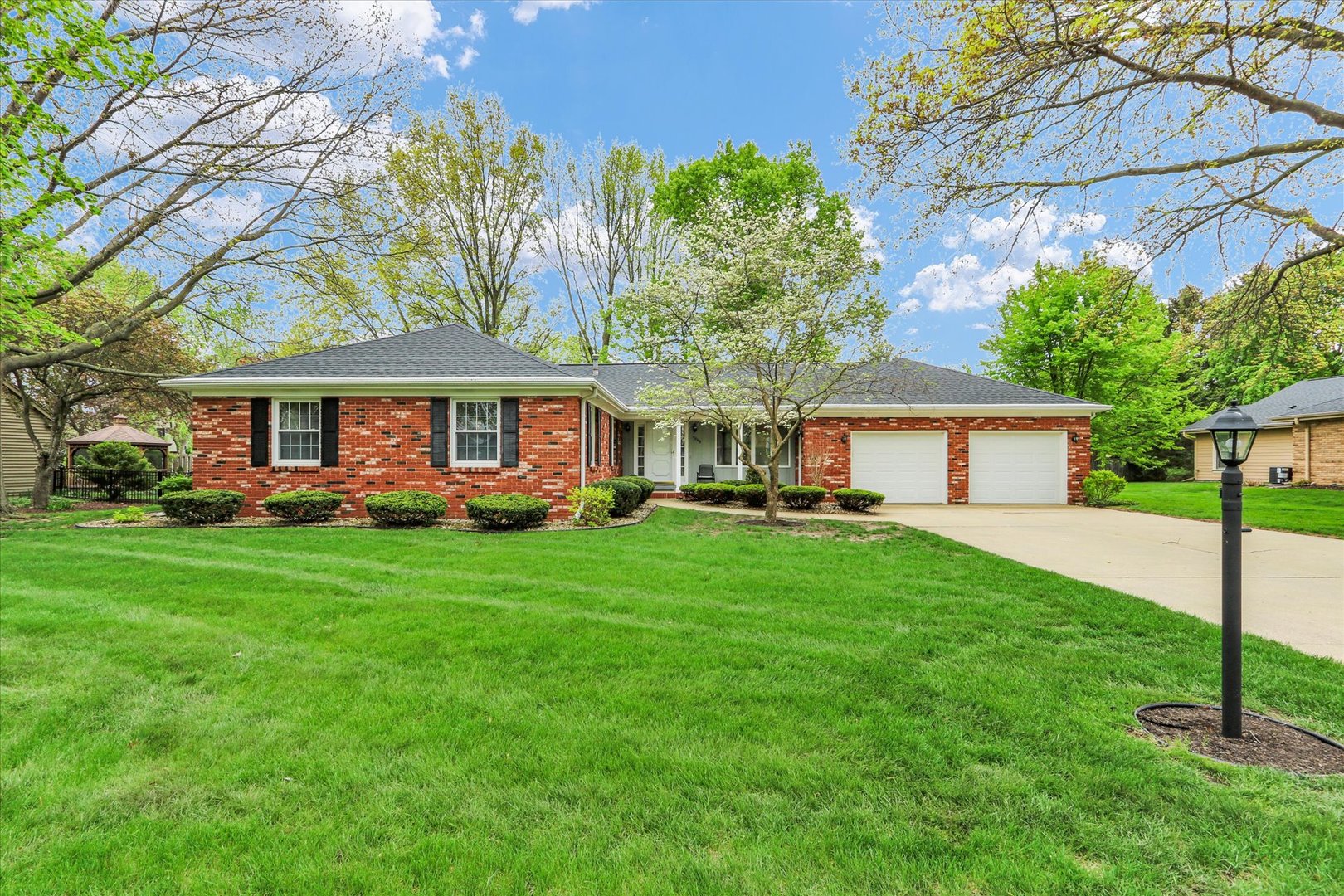4009 Farhills Drive, Champaign, IL