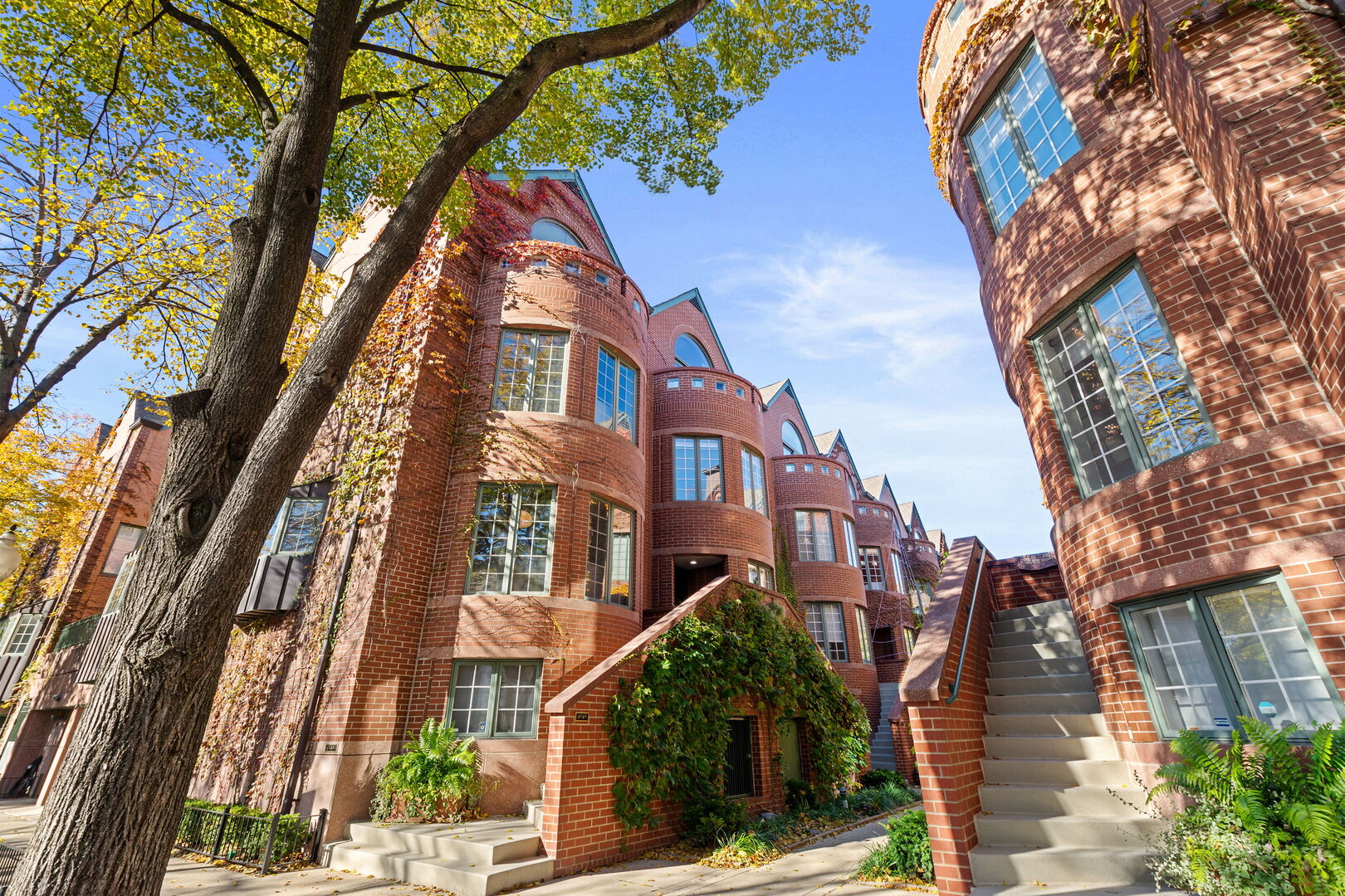 414 W Wisconsin Street #H, Chicago, IL