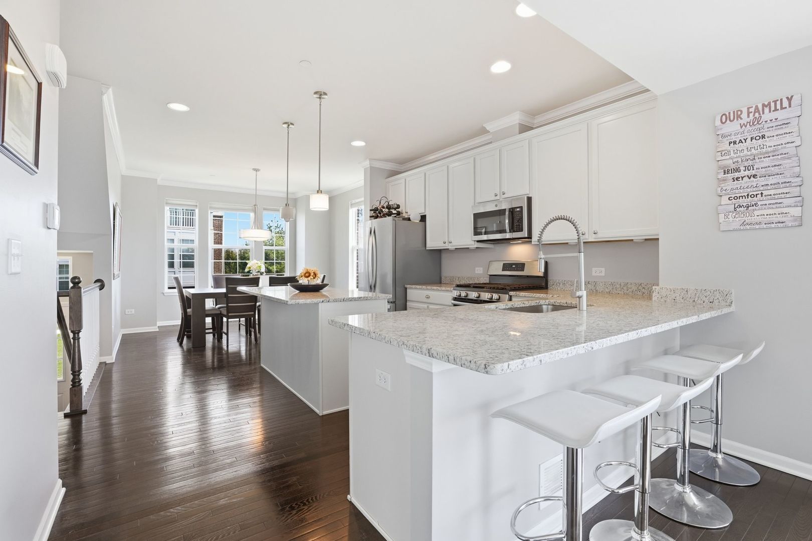 2925 Madison Drive, Naperville, IL