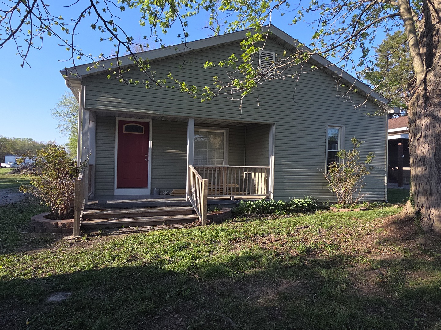 104 E Vermont Street, Carterville, IL