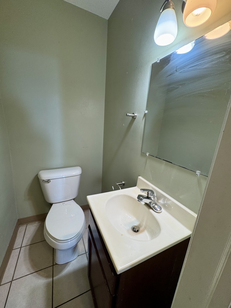 1809 1/2 2ND Avenue #2, Rock Island, IL