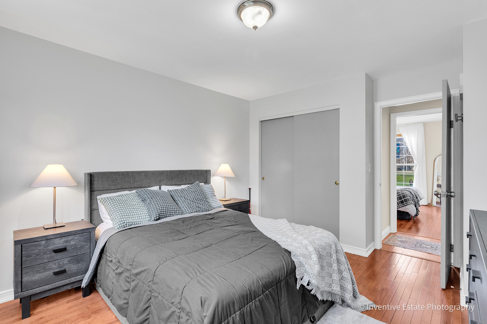 1560 Sheffield Drive, Elgin, IL