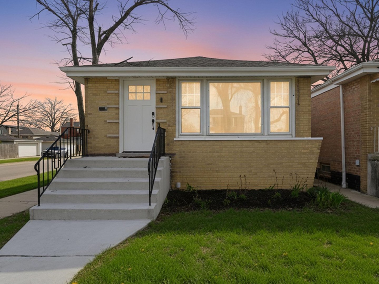 5301 S Menard Avenue, Chicago, IL