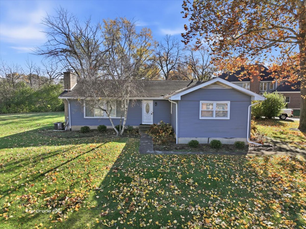 1519 Foothill Drive, Wheaton, IL