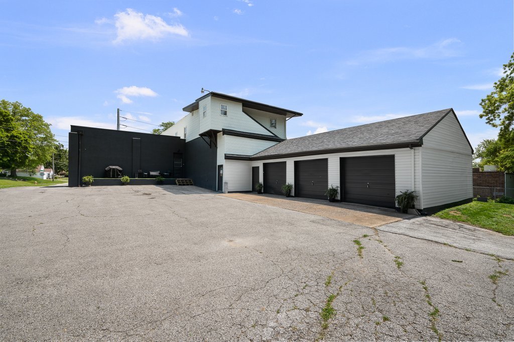 2400 24th Street, Rock Island, IL