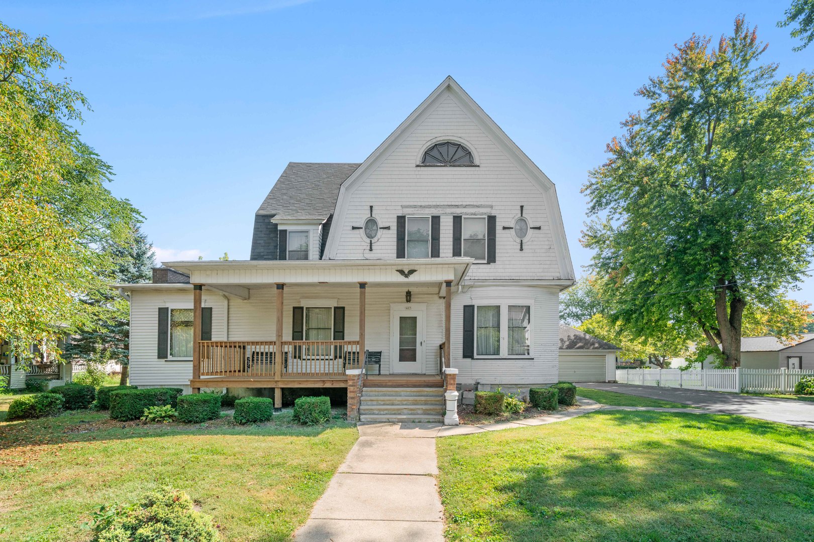 407 Ottawa Street, Earlville, IL