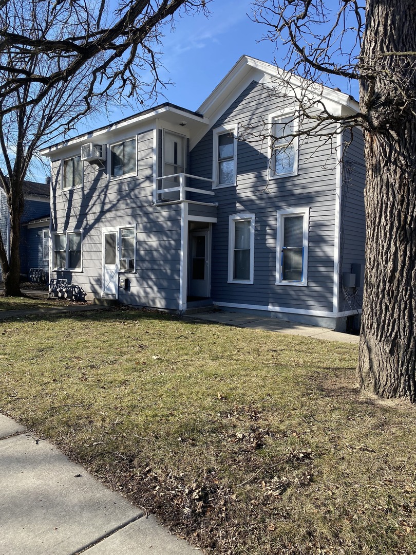 140 College Street #2, Elgin, IL