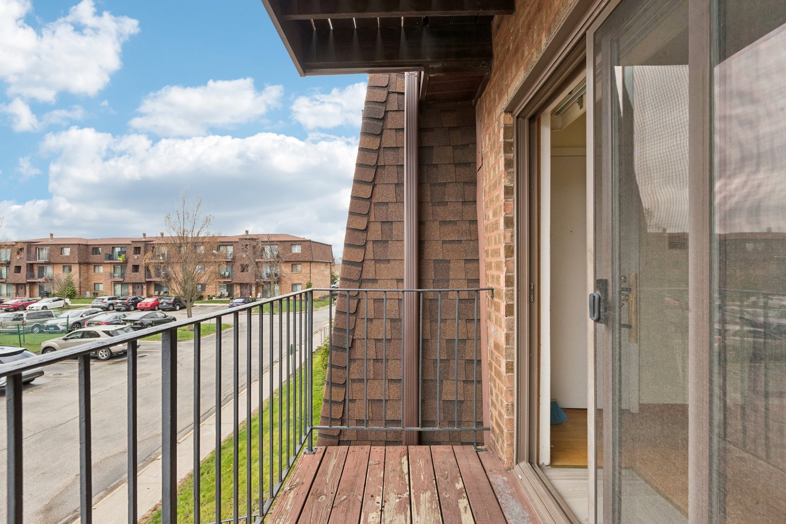 702 Cobblestone Circle #D, Glenview, IL