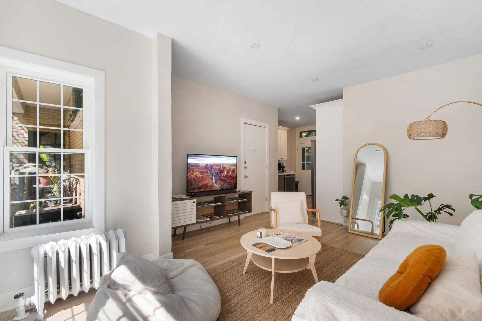 4320 N Clarendon Avenue #2011, Chicago, IL