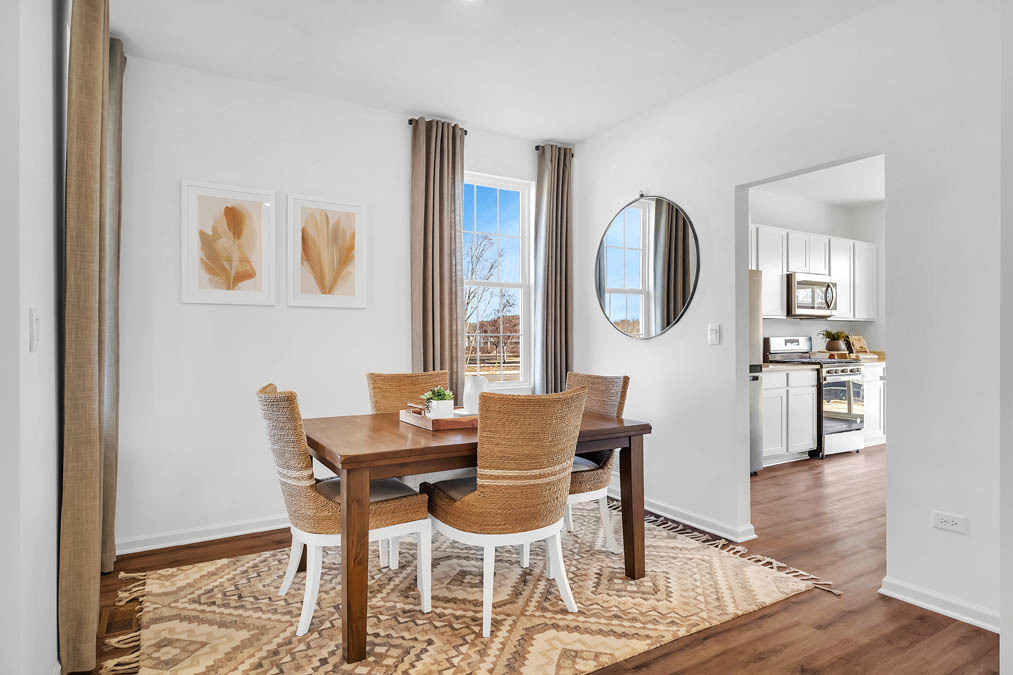 201 Charlestowne Lakes Drive, St. Charles, IL