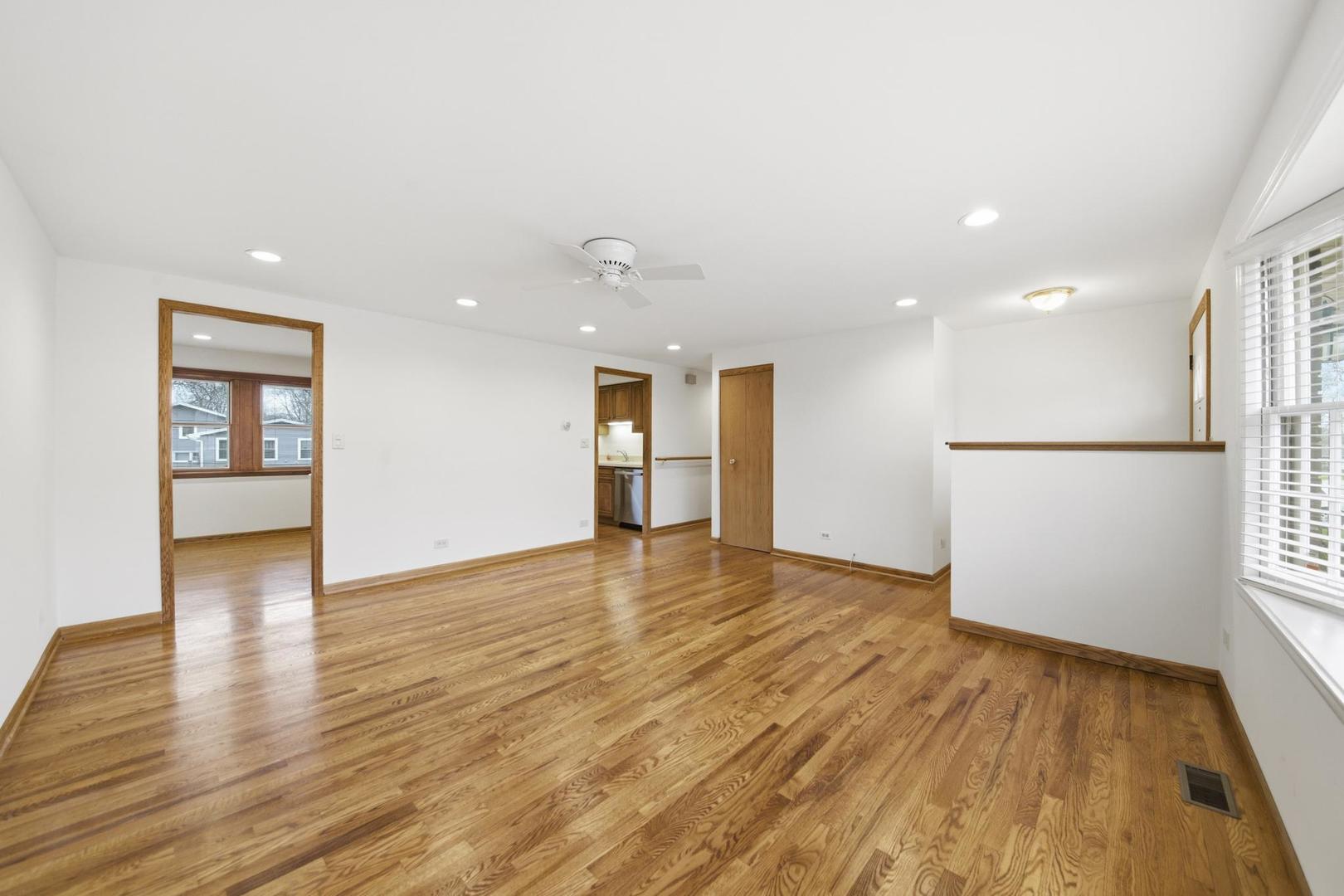 133 Lela Lane, Schaumburg, IL