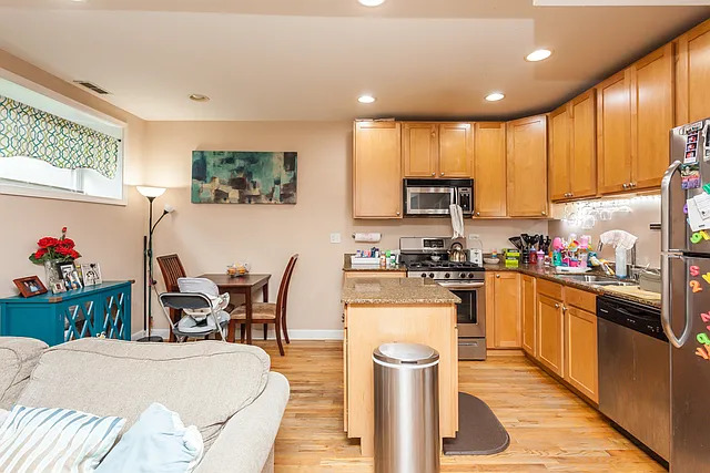 1142 W Morse Avenue #GW, Chicago, IL