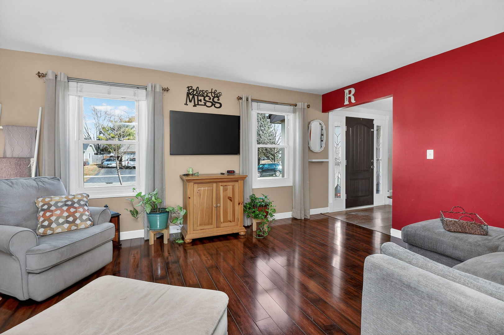 321 Lakeside Drive, Bolingbrook, IL