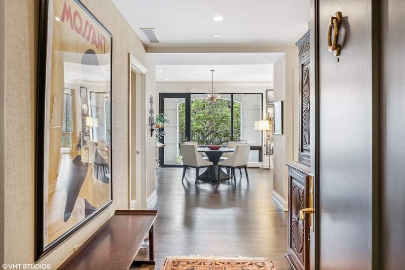 840 N LAKE SHORE Drive #202, Chicago, IL