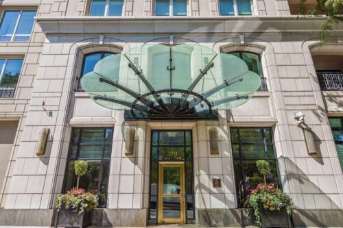 840 N LAKE SHORE Drive #202, Chicago, IL